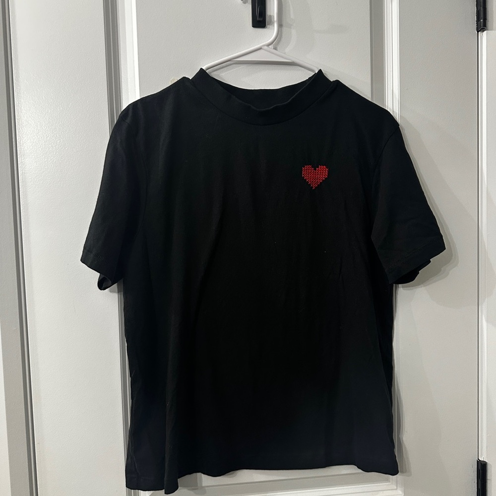 105. Simons Black Tee with Red Heart.
